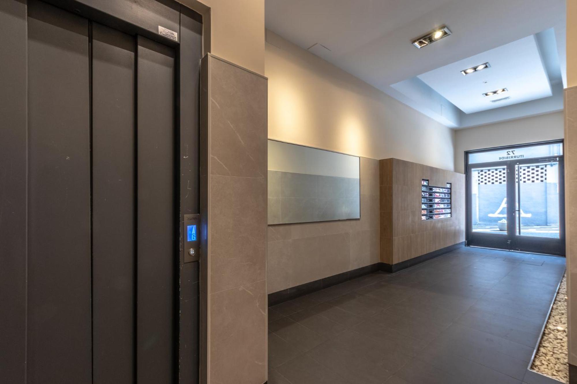 Inside Old Town By Eba Homes Bilbao Exterior photo